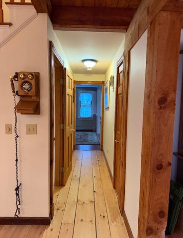 15 Tobisset Street, Mashpee, MA 02649