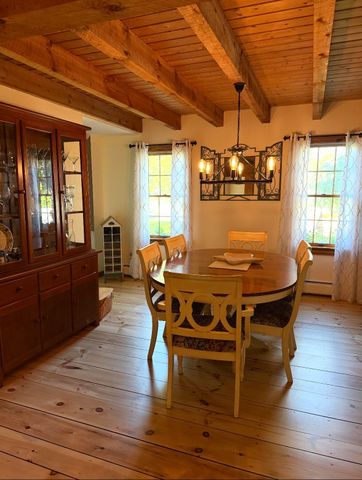 15 Tobisset Street, Mashpee, MA 02649