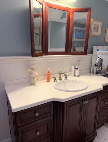 15 Tobisset Street, Mashpee, MA 02649