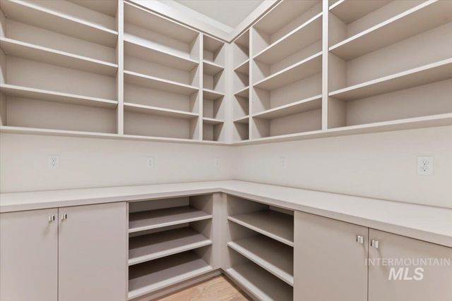 4595 N Arches Ave, Meridian, ID 83646