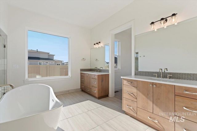 4595 N Arches Ave, Meridian, ID 83646