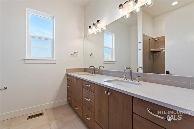 4595 N Arches Ave, Meridian, ID 83646