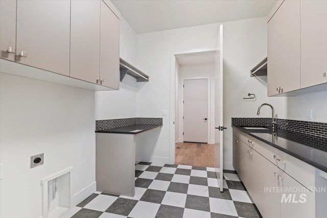 4595 N Arches Ave, Meridian, ID 83646