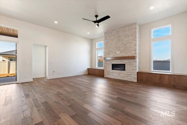 4595 N Arches Ave, Meridian, ID 83646