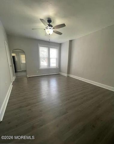 42 3rd Avenue, Roebling, NJ 08554