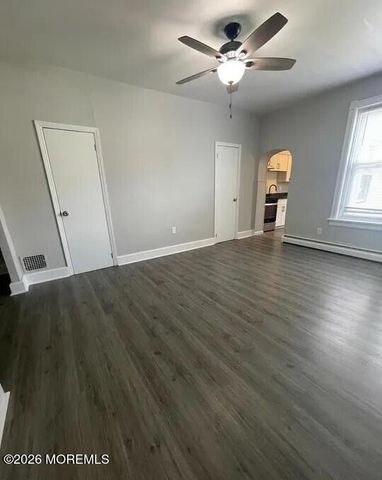 42 3rd Avenue, Roebling, NJ 08554