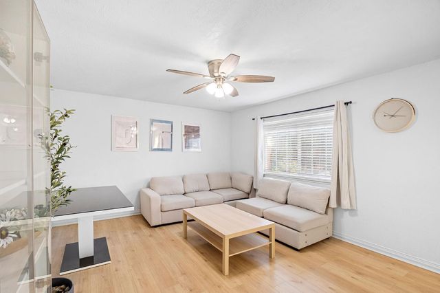 8751 Torrey Way, Elk Grove, CA 95624