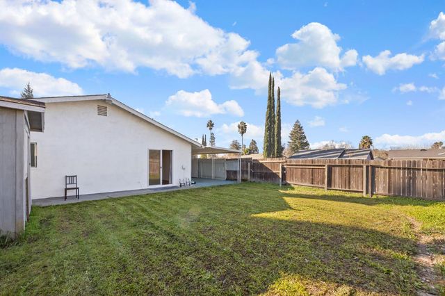8751 Torrey Way, Elk Grove, CA 95624