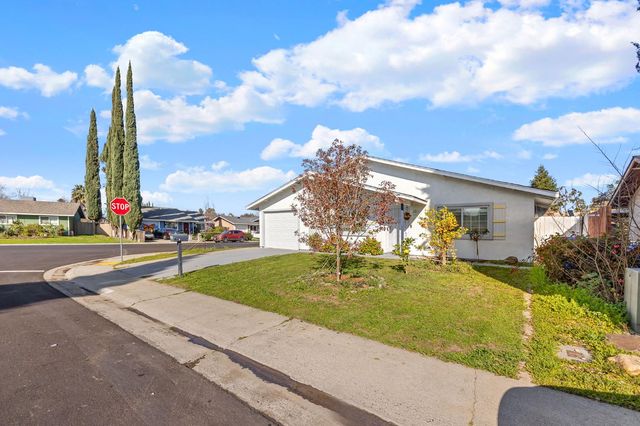 8751 Torrey Way, Elk Grove, CA 95624