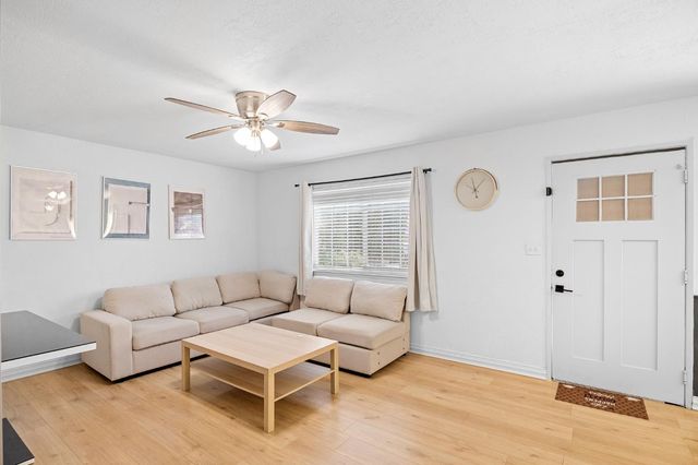 8751 Torrey Way, Elk Grove, CA 95624