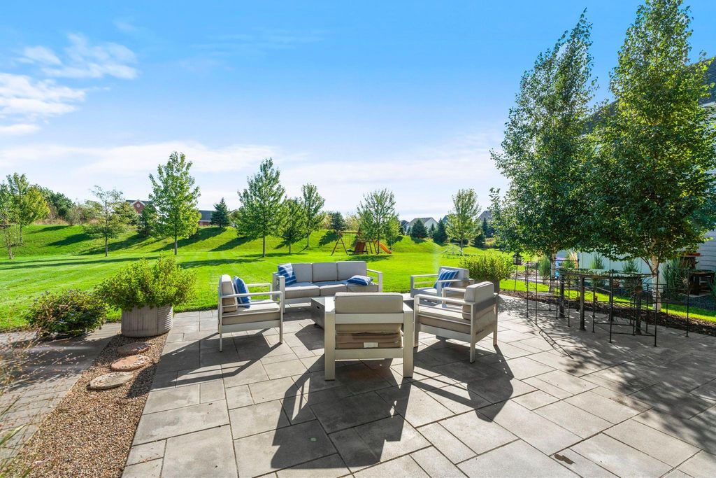 4547 Silverado Drive, Woodbury, MN 55129 — photo 2