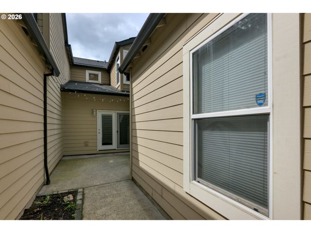 8165 Ne WILKINS St, Hillsboro, OR 97006