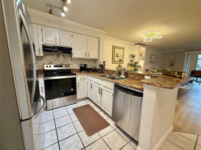 14049 FAIRWAY ISLAND DRIVE 124, Orlando, FL 32837