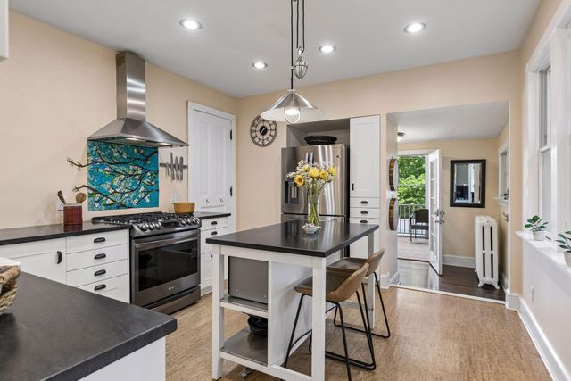 1045 Van Slyke Avenue, Saint Paul, MN 55103
