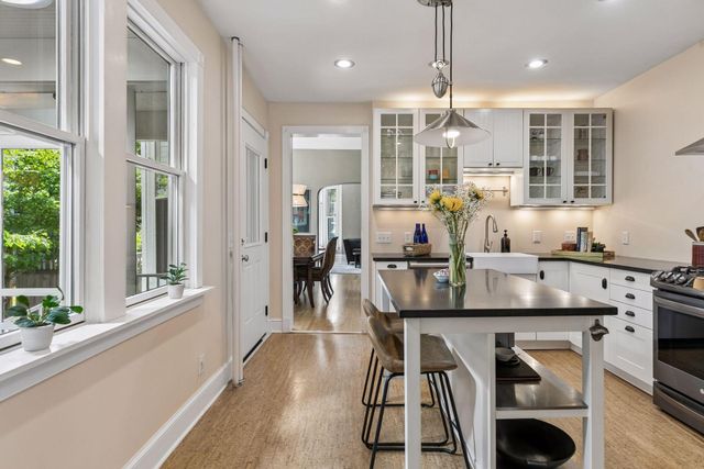 1045 Van Slyke Avenue, Saint Paul, MN 55103