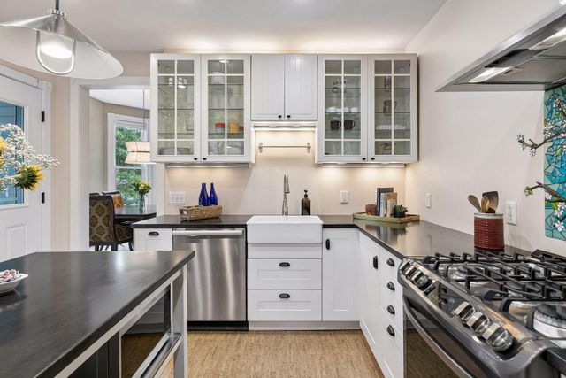 1045 Van Slyke Avenue, Saint Paul, MN 55103