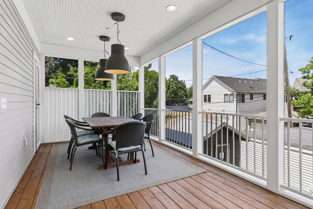 1045 Van Slyke Avenue, Saint Paul, MN 55103