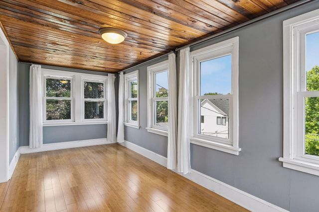 1045 Van Slyke Avenue, Saint Paul, MN 55103