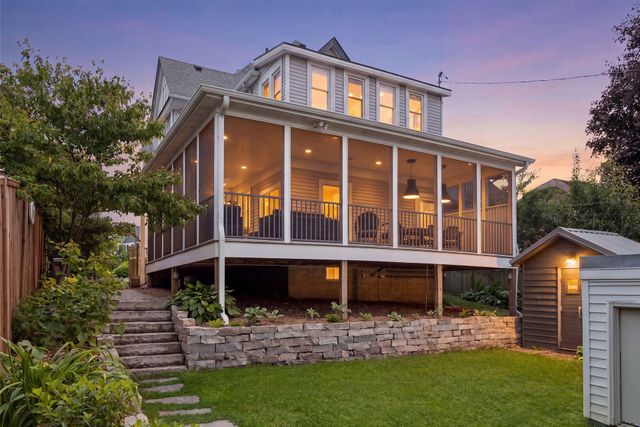 1045 Van Slyke Avenue, Saint Paul, MN 55103
