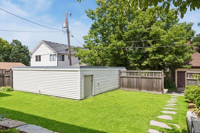 1045 Van Slyke Avenue, Saint Paul, MN 55103