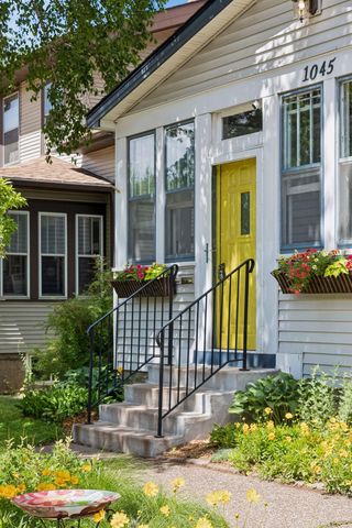 1045 Van Slyke Avenue, Saint Paul, MN 55103