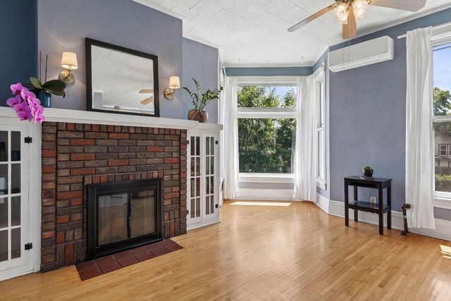 1045 Van Slyke Avenue, Saint Paul, MN 55103