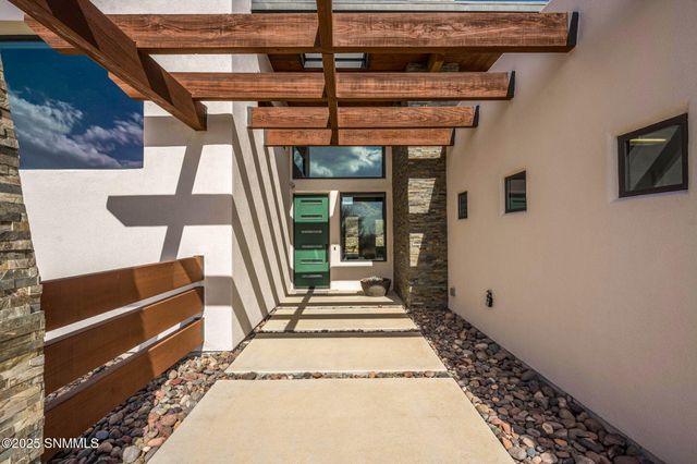 5555 Via Segura, Las Cruces, NM 88011