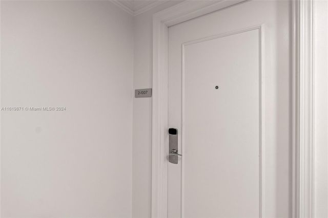 4401 COLLINS AVE 1007, Miami Beach, FL 33140