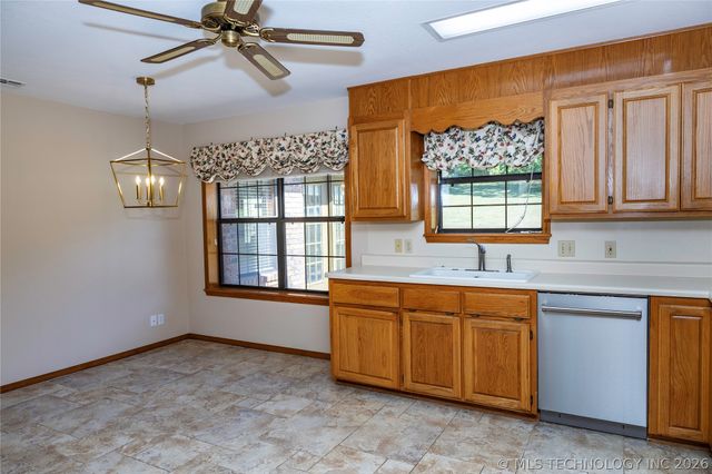 521 Rockwood Drive, Kiefer, OK 74041