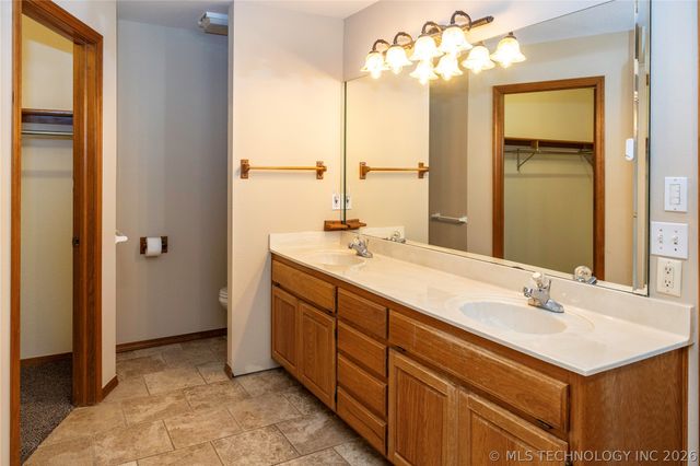 521 Rockwood Drive, Kiefer, OK 74041