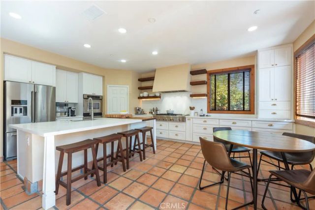 505 Acacia Court, Redlands, CA 92373