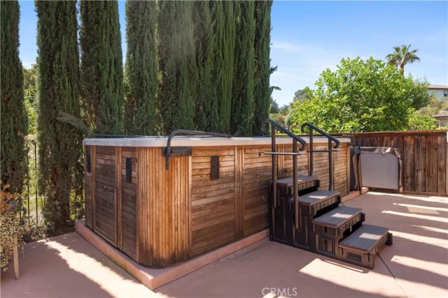 505 Acacia Court, Redlands, CA 92373