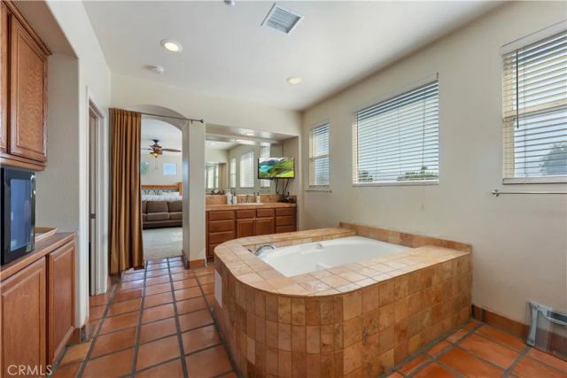 505 Acacia Court, Redlands, CA 92373