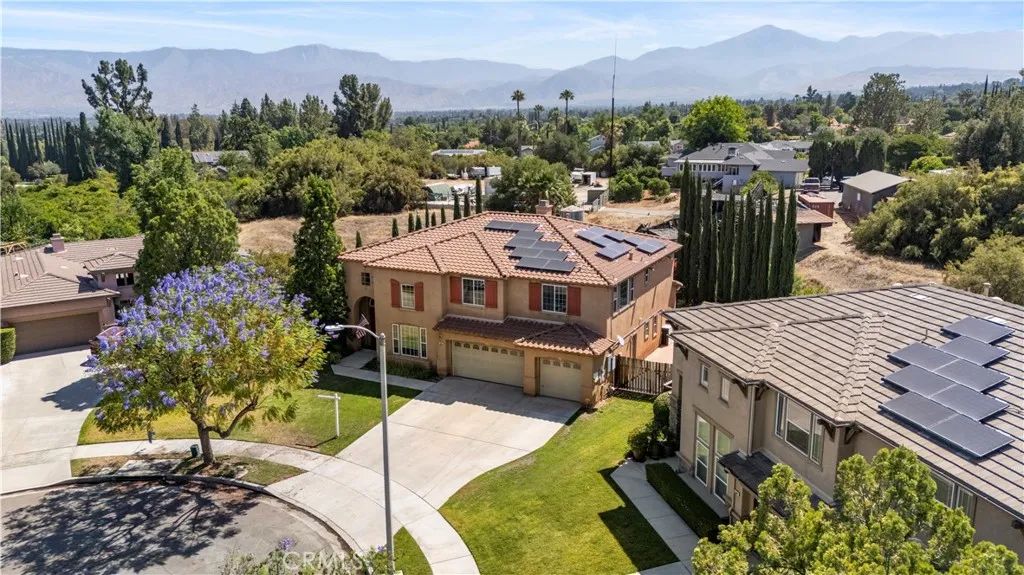505 Acacia Court, Redlands, CA 92373