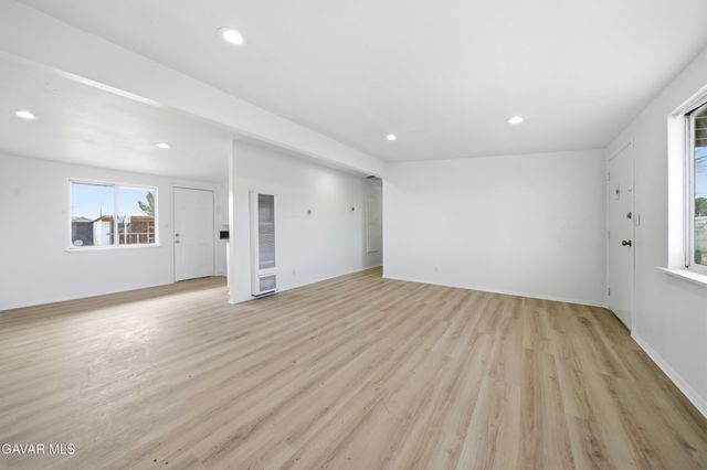 8232 Dogwood Avenue, California City, CA 93505