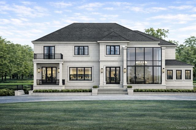 8 Plymouth Road, Dix Hills, NY 11746