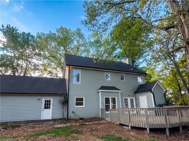 8988 Stamford Club Court, Rural Hall, NC 27045