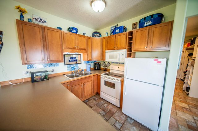 8229 10th Street SW, Byron, MN 55920