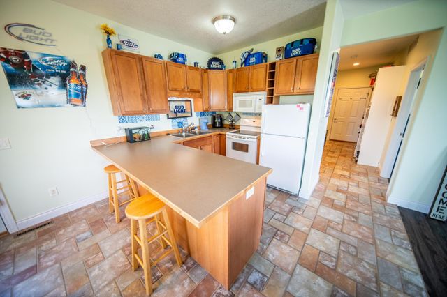 8229 10th Street SW, Byron, MN 55920
