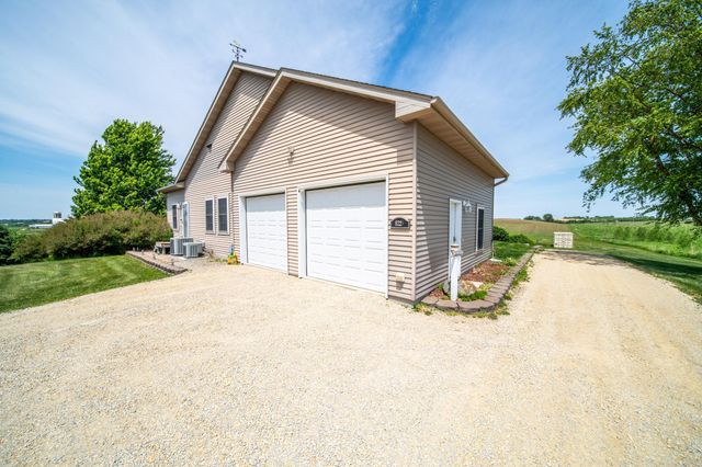 8229 10th Street SW, Byron, MN 55920