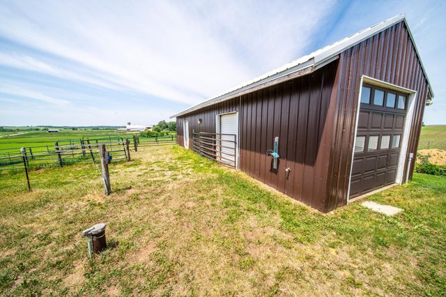 8229 10th Street SW, Byron, MN 55920