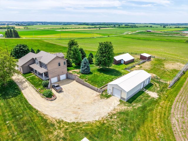 8229 10th Street SW, Byron, MN 55920
