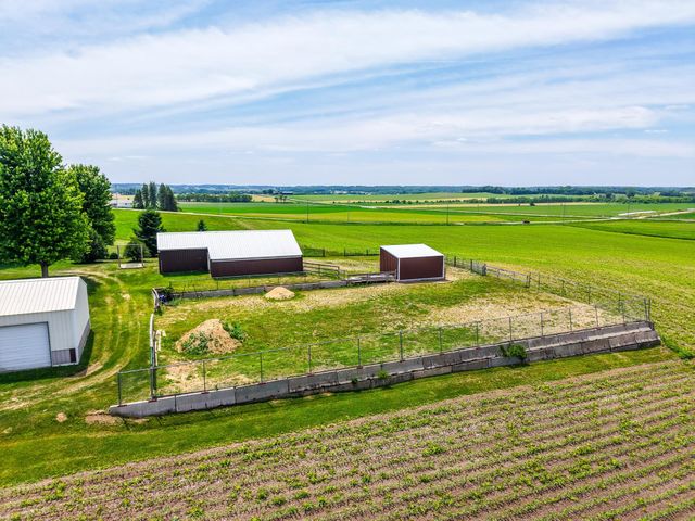 8229 10th Street SW, Byron, MN 55920