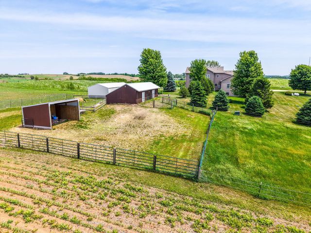 8229 10th Street SW, Byron, MN 55920
