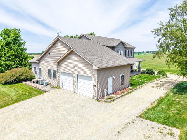 8229 10th Street SW, Byron, MN 55920