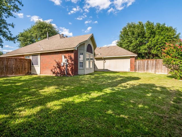 7004 Sample Drive, The Colony, TX 75056