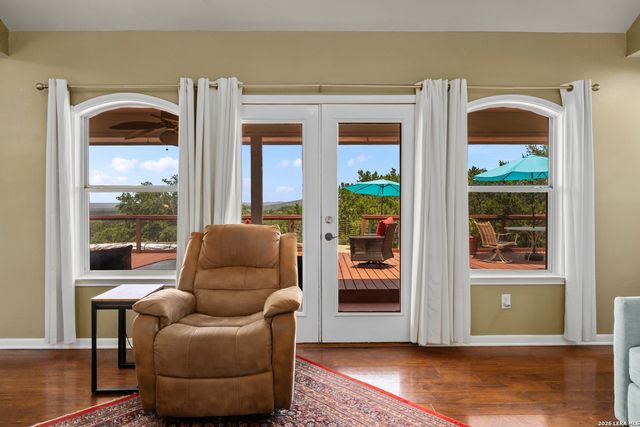 136 LAKERIDGE LOOP, Lakehills, TX 78063