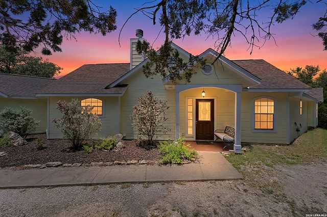 136 LAKERIDGE LOOP, Lakehills, TX 78063