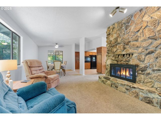 9151 Se HIDEAWAY Ct, Damascus, OR 97089