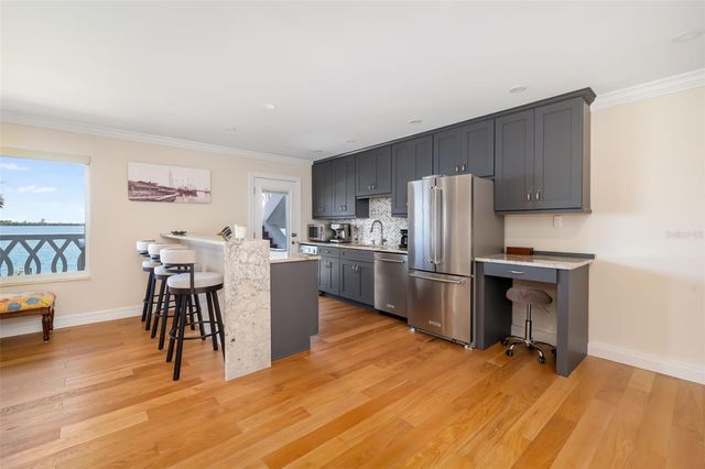 763 JOHN RINGLING BOULEVARD 22, Sarasota, FL 34236